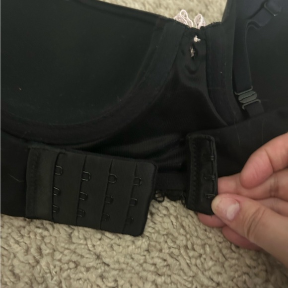 Set of 2 Body By Victoria Lined Demi Lace Bras - Picture 9 of 9